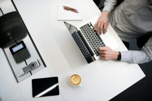 Fotografia reklamowa jako klucz do skutecznego marketingu w nowoczesnym świecie biznesu